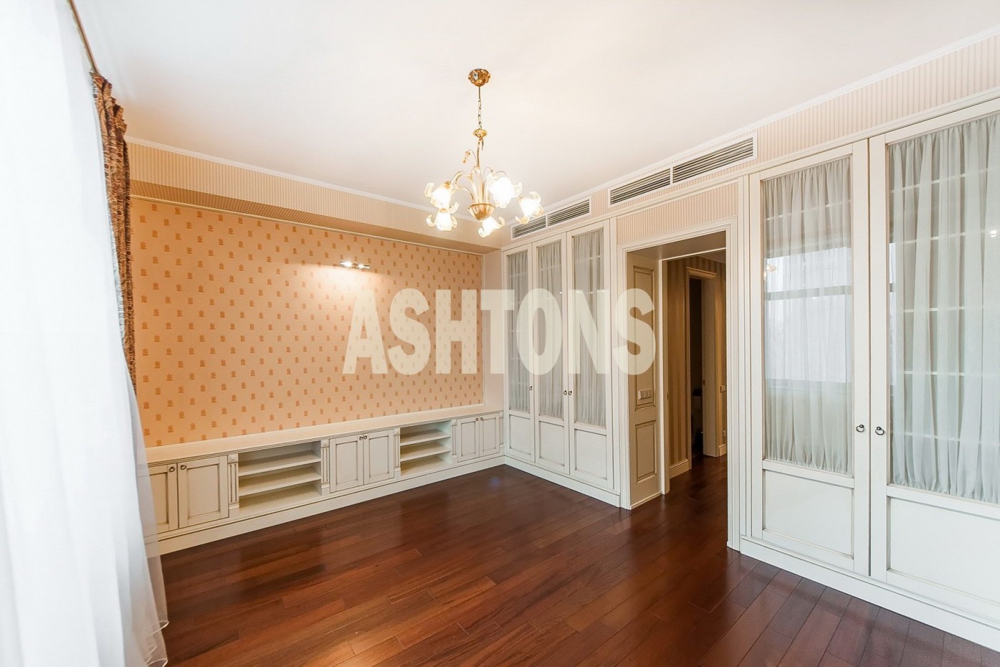 Elite apartment for rent at 52A Ozerkovskaya Embankment near metro station Paveletskaya by ASHTONS INTERNATIONAL REALTY