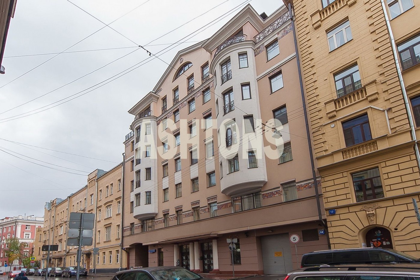 Elite apartment for rent on Patriarshiye Prudy, Maly Kozikhinsky Lane, Building 14 by ASHTONS INTERNATIONAL REALTY