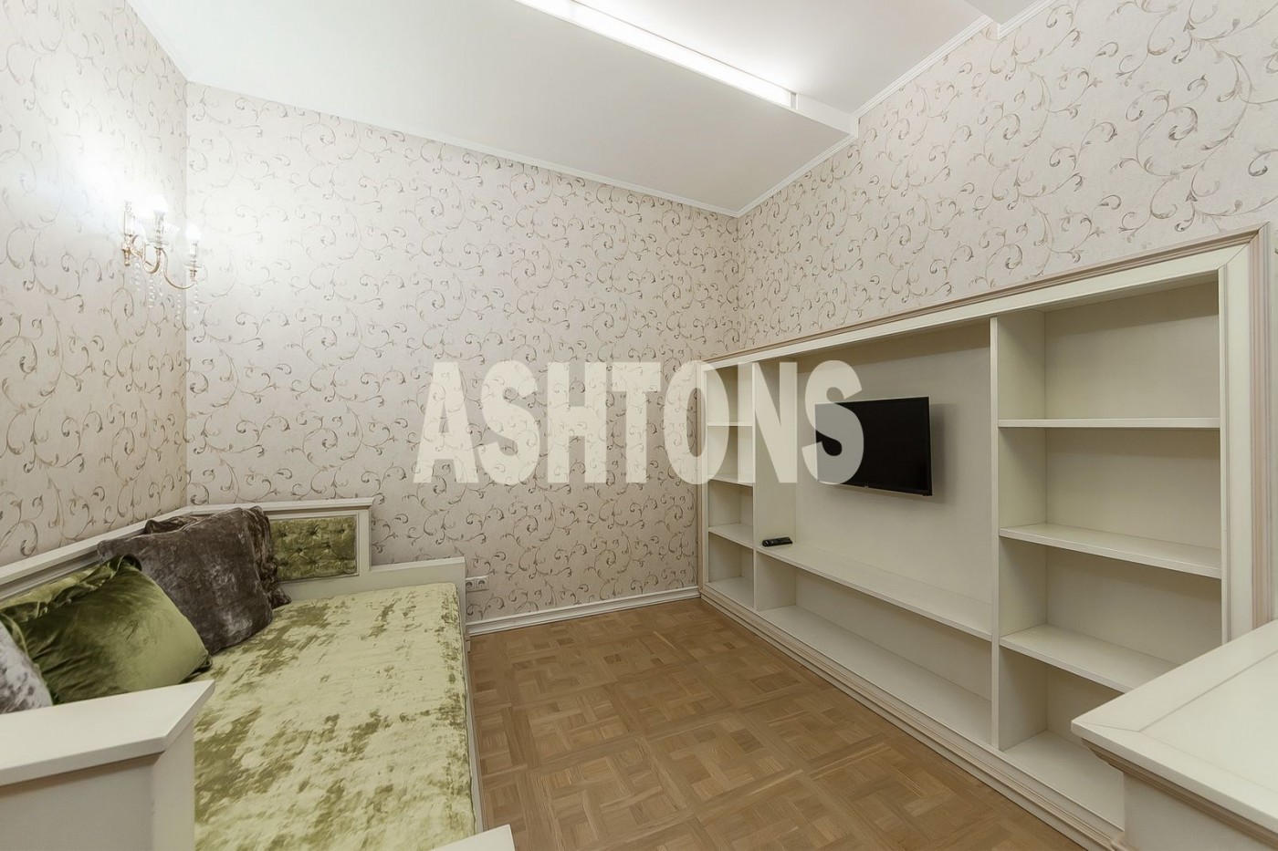 Elite apartment for rent on Patriarshiye Prudy, Maly Kozikhinsky Lane, Building 14 by ASHTONS INTERNATIONAL REALTY