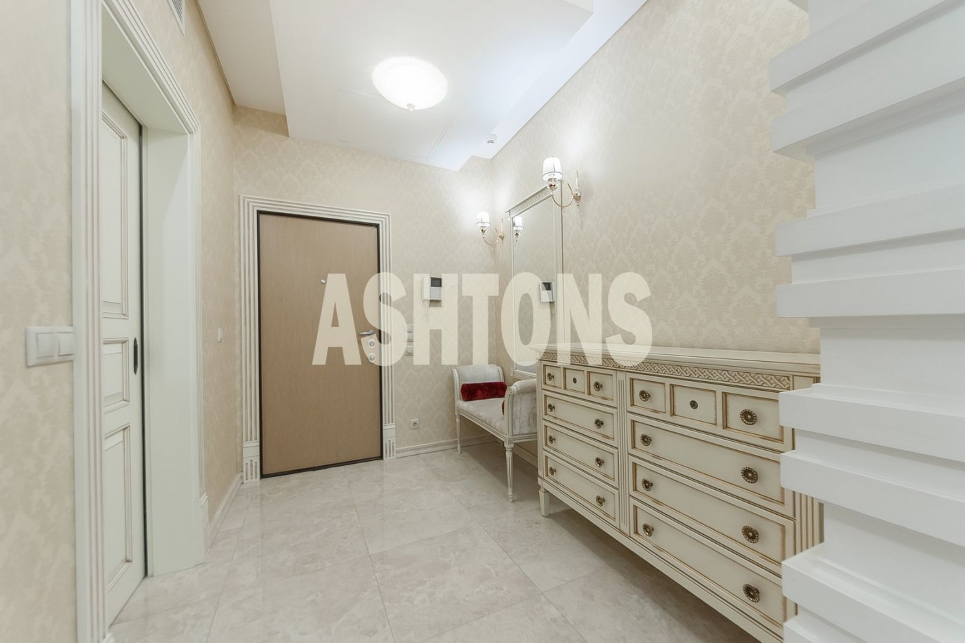 Elite apartment for rent on Patriarshiye Prudy, Maly Kozikhinsky Lane, Building 14 by ASHTONS INTERNATIONAL REALTY