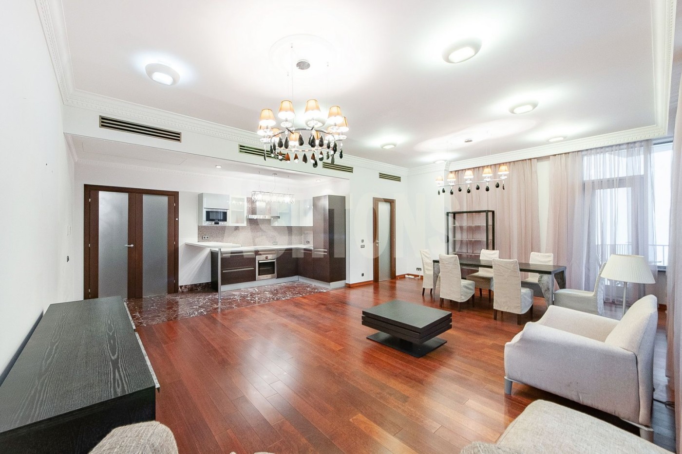 4-room apartment for rent on Bryusov Lane