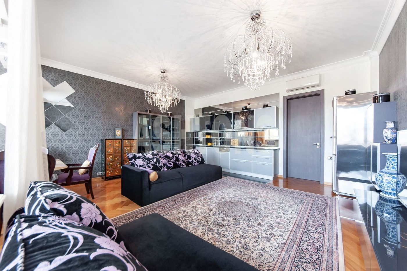 4‑room apartment for rent on Viktorenko Street