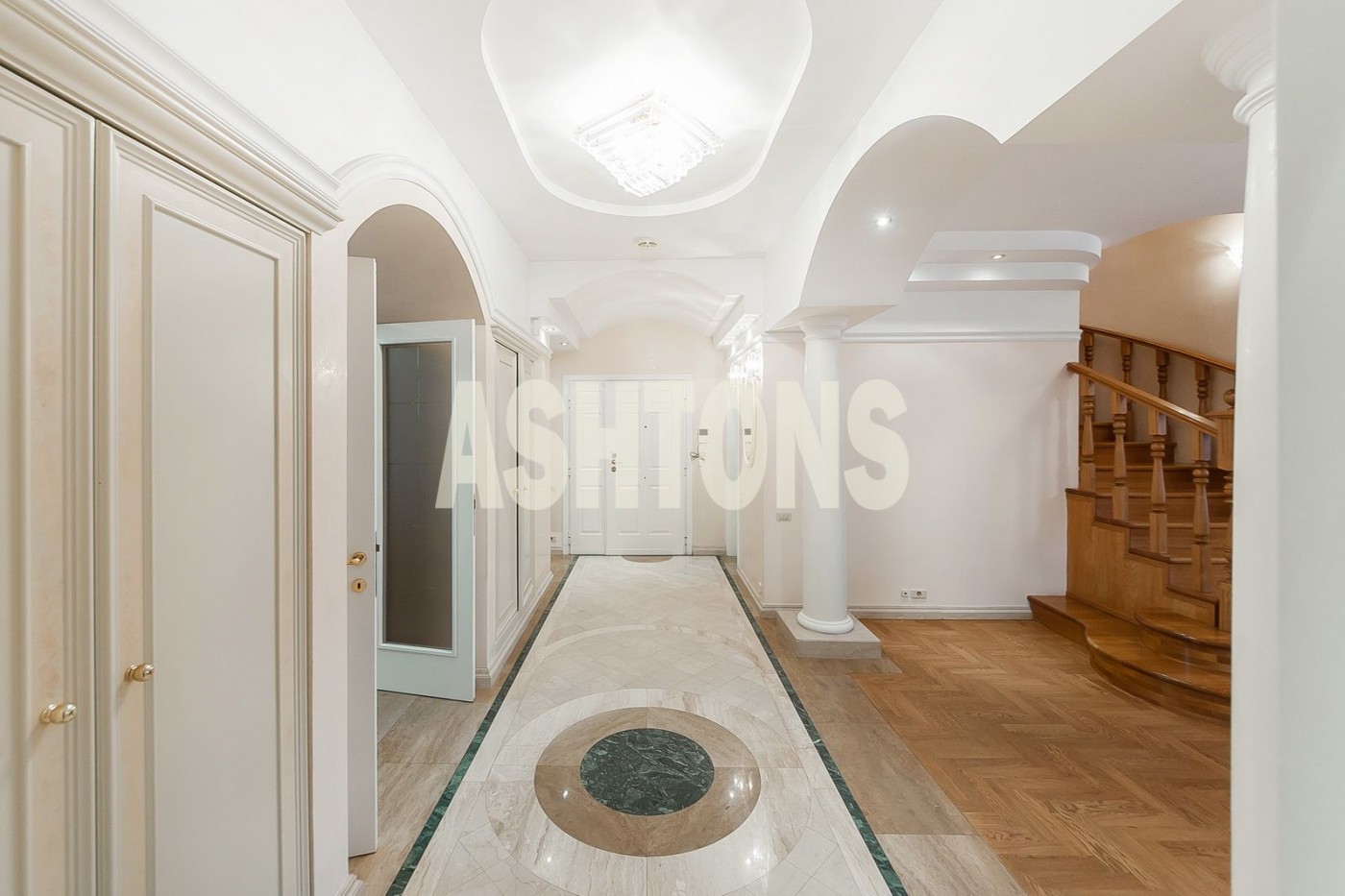 Luxury apartment for rent on the 2nd Obydensky lane, building 11 by ASHTONS INTERNATIOANL REALTY