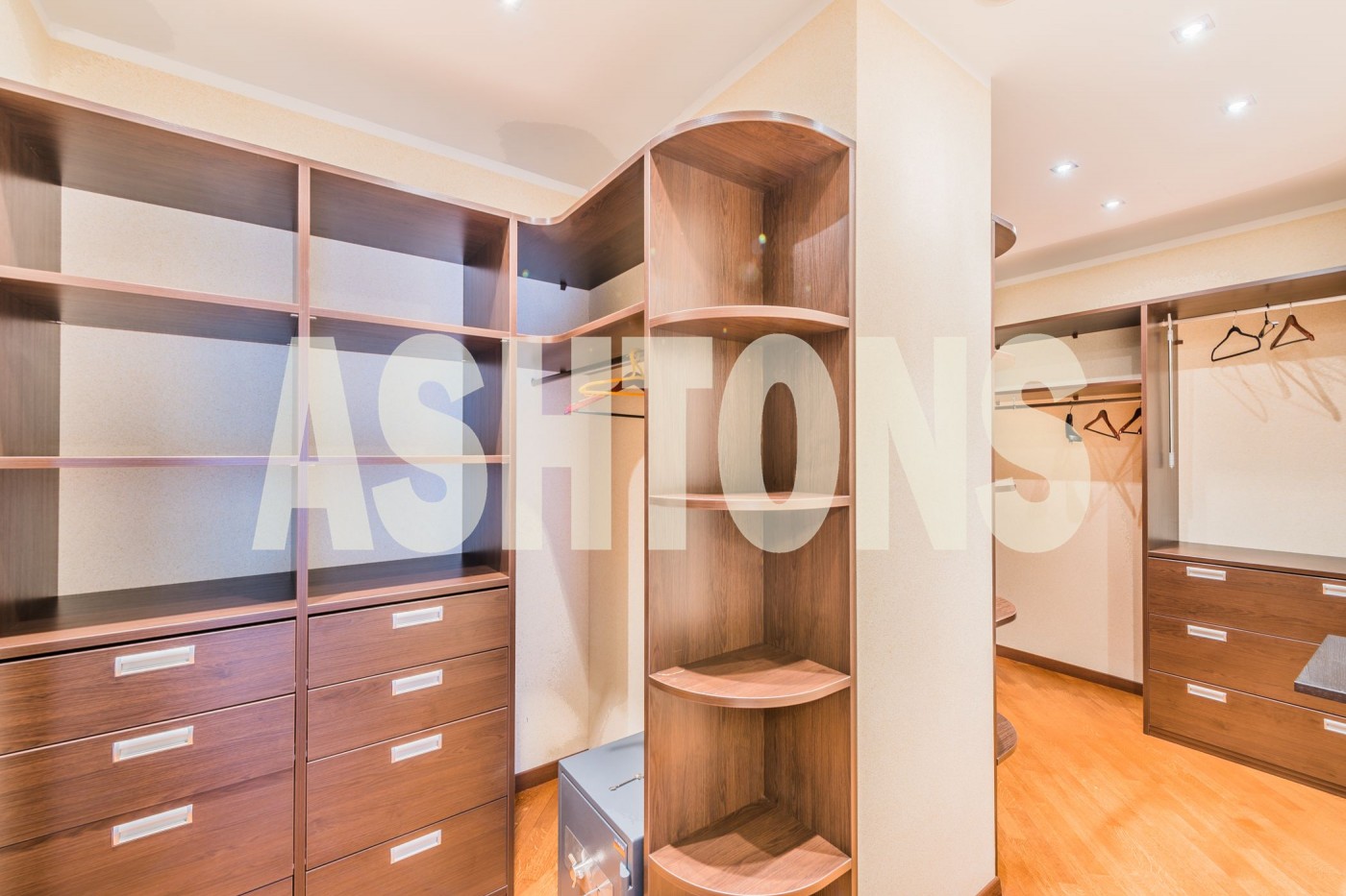 EXCLUSIVE OFFER IN ELITE RESIDENTIAL COMPLEX "FOUR WINDS". APARTMENT FOR RENT. REAL ESTATE AGENCY ASHTONS INTERNATIONAL REALTY ASHTONS.RU