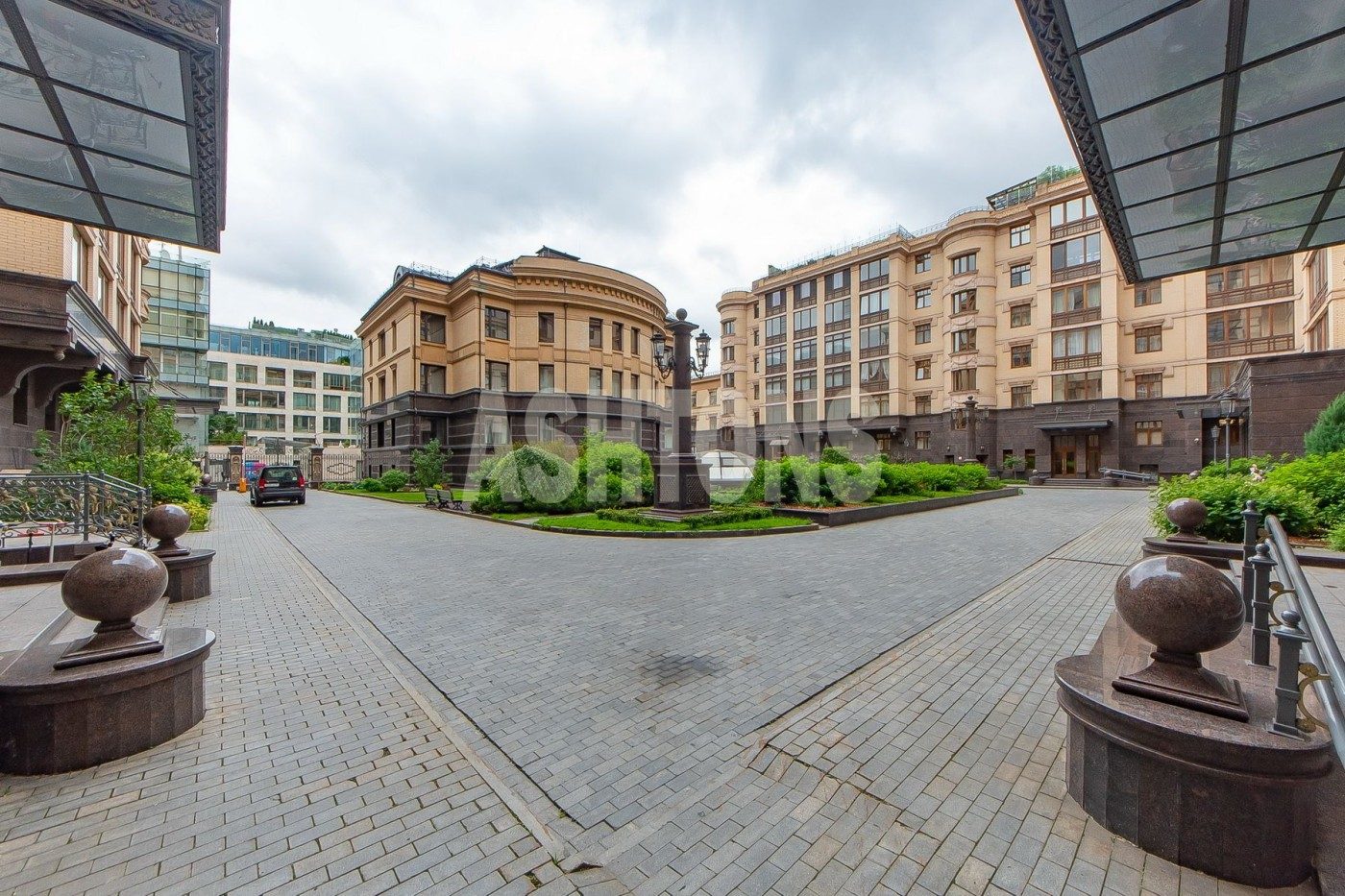 Four-Room Flat to Let in Park Palas, Khilkov Lane