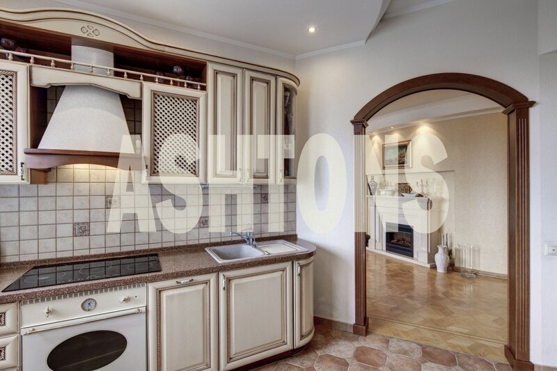 Five-Room Flat for Sale in Vorobyovy Gory, Views