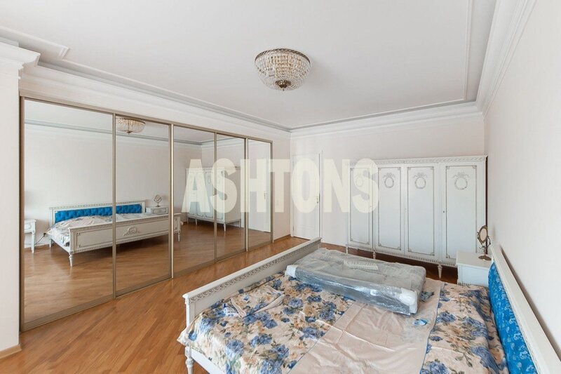 Three-Room Flat to Let in Solnechny Gorod Complex