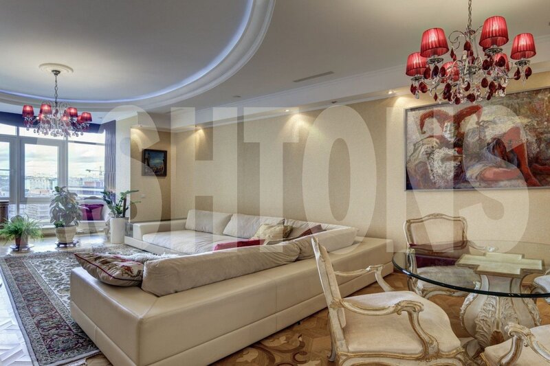 Five-Room Flat for Sale in Vorobyovy Gory, Views