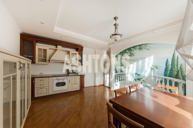 Three-Room Flat to Let in Solnechny Gorod Complex