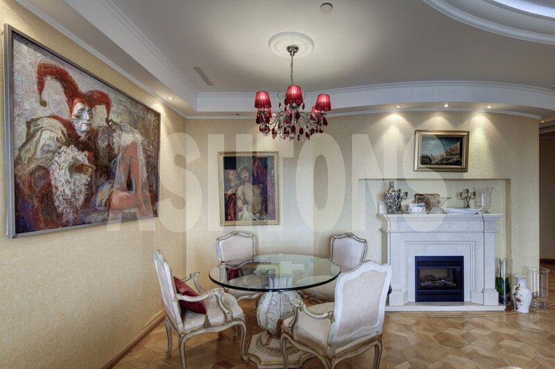 Five-Room Flat for Sale in Vorobyovy Gory, Views