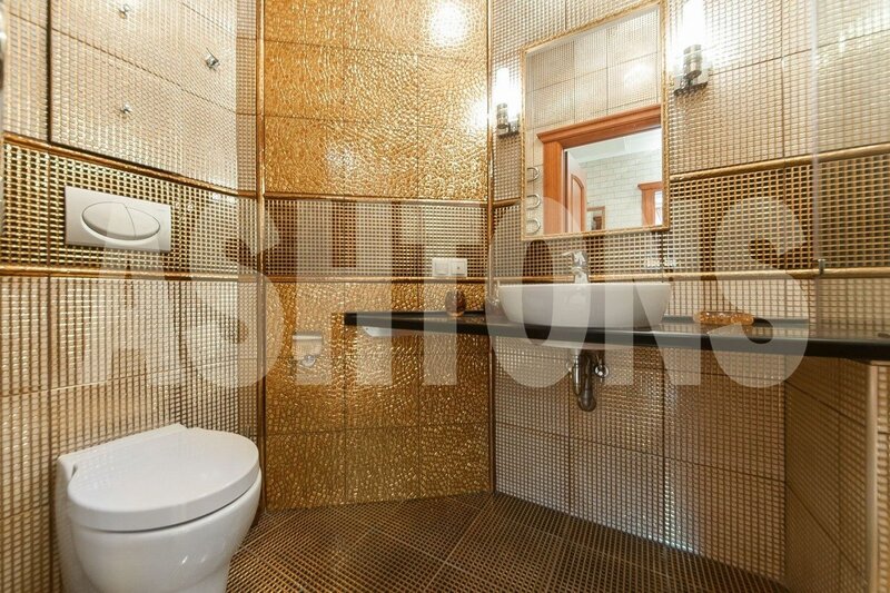 Four-Room Flat to Let on Bolshaya Yakimanka, Near Gorky Park