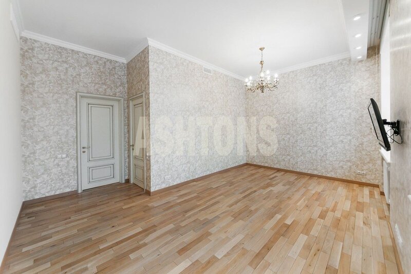 Three-Room Flat to Let in Respekt, Gnezdnikovsky Lane
