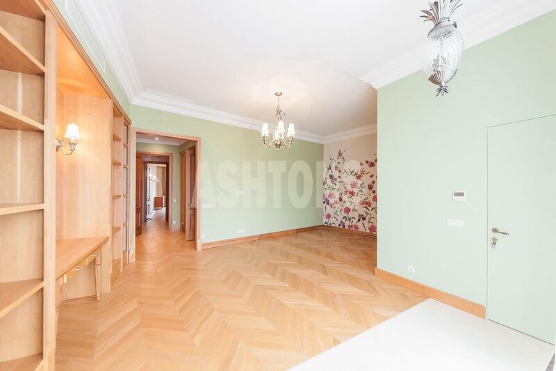 Flat for Sale in Chaika Complex, Nikolsky Tupik
