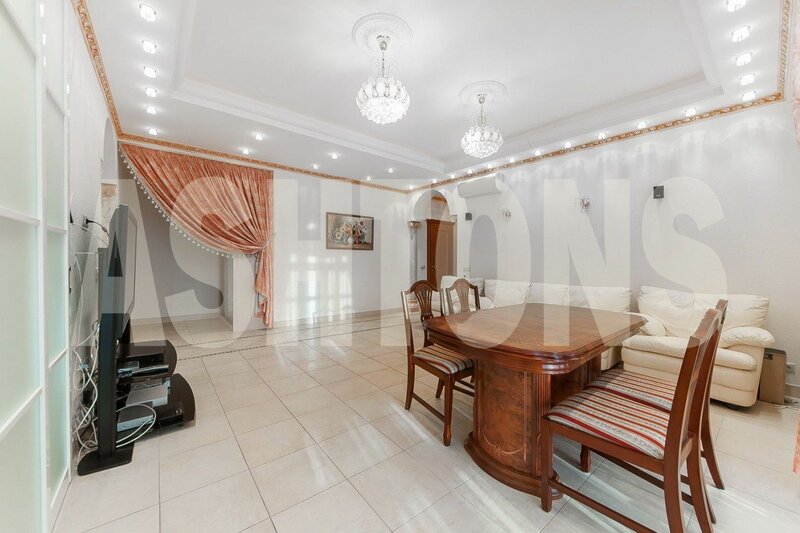 Four-Room Flat to Let on Bolshaya Yakimanka, Near Gorky Park