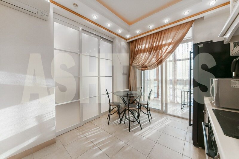 Four-Room Flat to Let on Bolshaya Yakimanka, Near Gorky Park