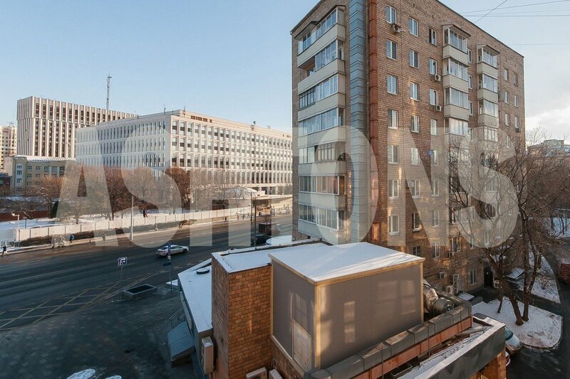 Four-Room Flat to Let on Bolshaya Yakimanka, Near Gorky Park