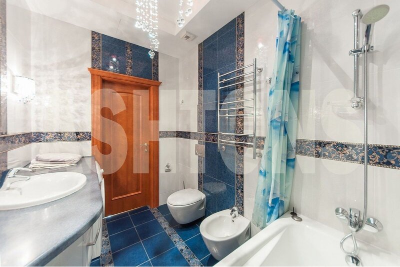 Four-Room Flat to Let on Bolshaya Yakimanka, Near Gorky Park