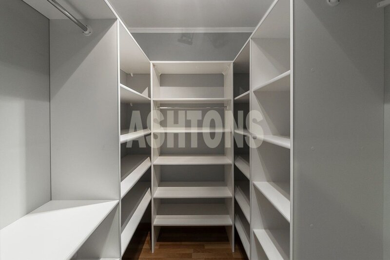 Five-Room Flat to Let in Akvamarin, Ozerkovskaya Quay