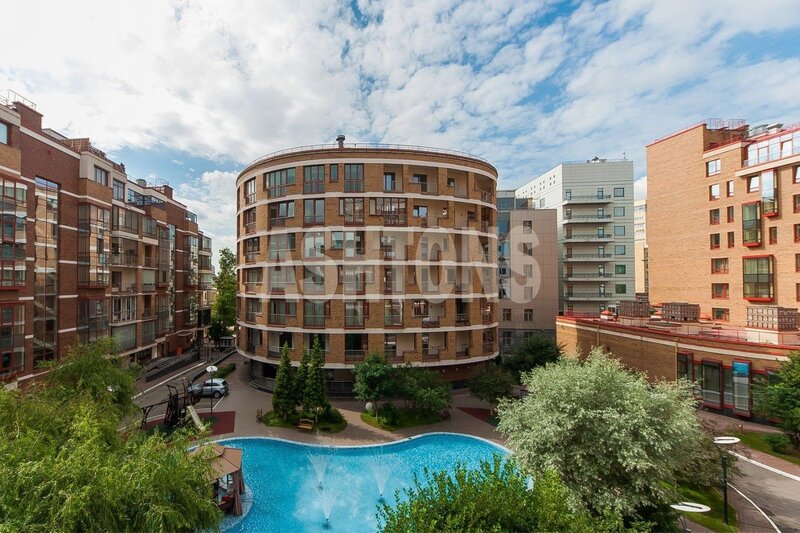Five-Room Flat to Let in Akvamarin, Ozerkovskaya Quay