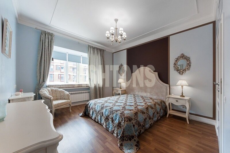 Five-Room Flat to Let in Akvamarin, Ozerkovskaya Quay