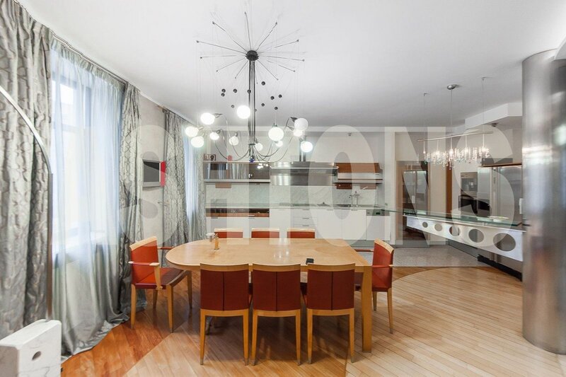 Two-Level Flat to Let on Plyushchikha, Near Smolenskaya