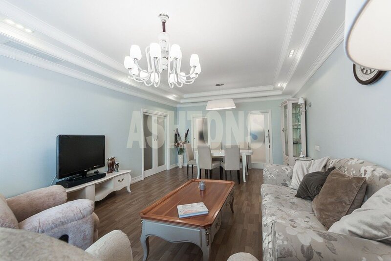 Five-Room Flat to Let in Akvamarin, Ozerkovskaya Quay