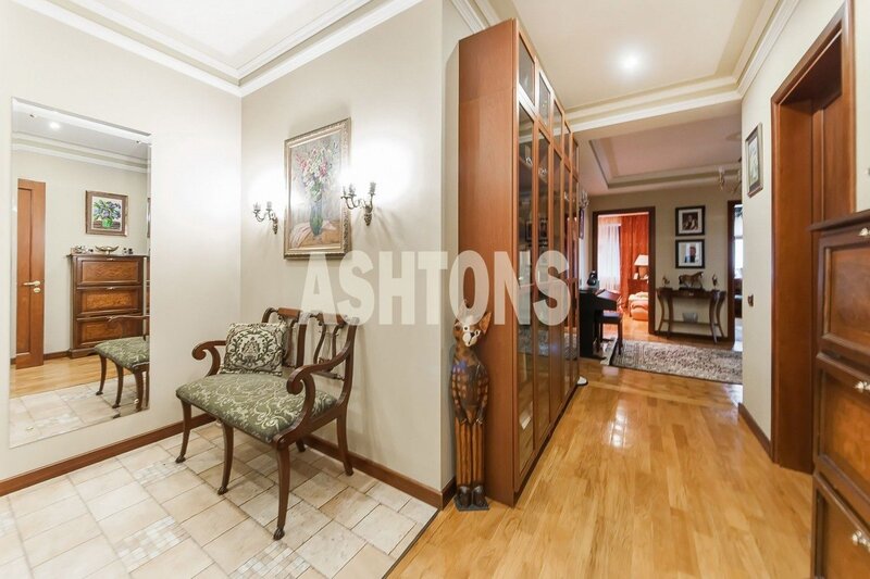 Three-Room Flat to Let on 1st Truzhenikovskiy, Khamovniki