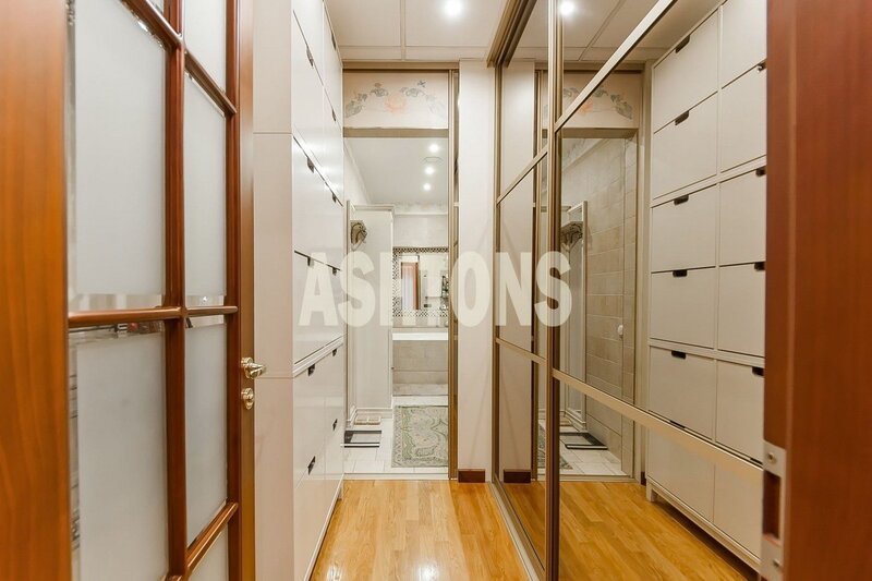 Three-Room Flat to Let on 1st Truzhenikovskiy, Khamovniki