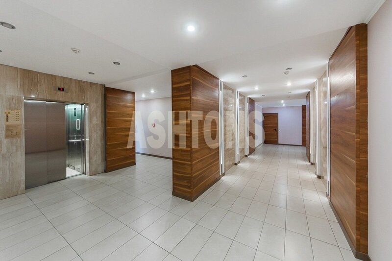 Five-Room Flat to Let in Akvamarin, Ozerkovskaya Quay