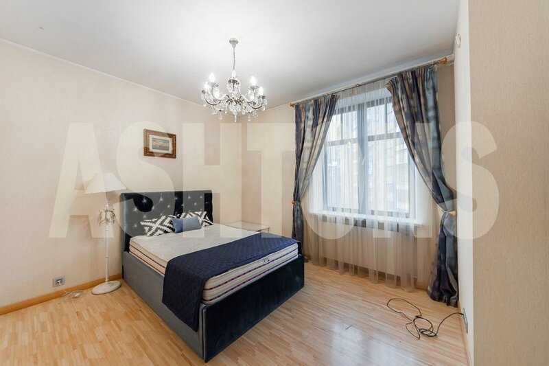 Two-Level Flat to Let on Plyushchikha, Near Smolenskaya