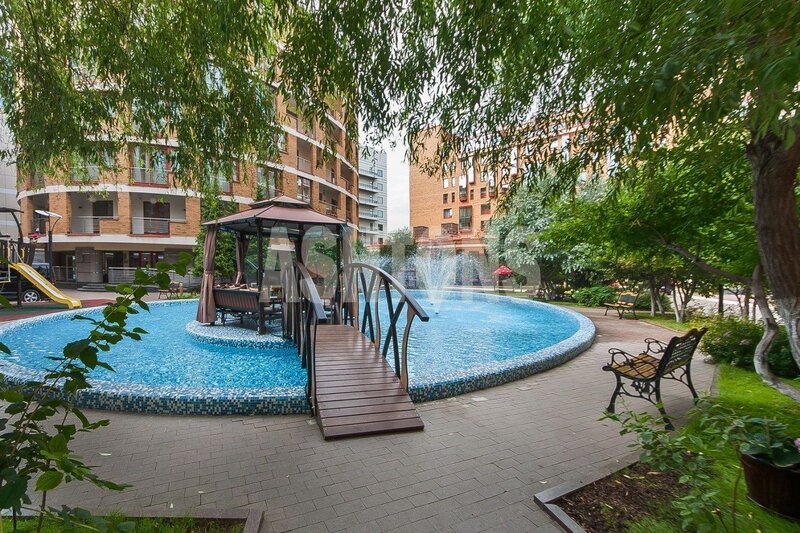 Five-Room Flat to Let in Akvamarin, Ozerkovskaya Quay