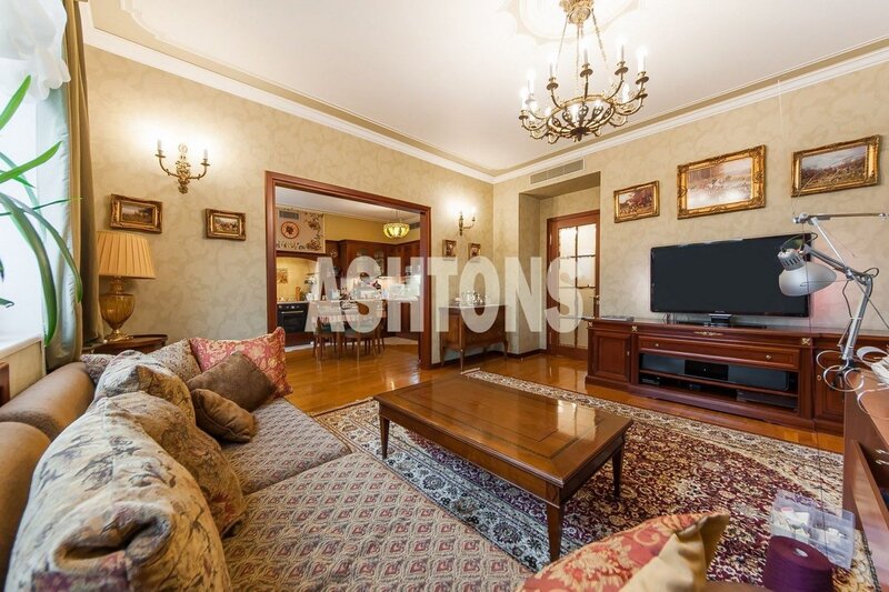 Three-Room Flat to Let on 1st Truzhenikovskiy, Khamovniki