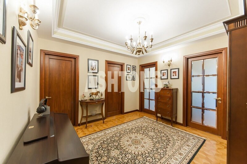 Three-Room Flat to Let on 1st Truzhenikovskiy, Khamovniki