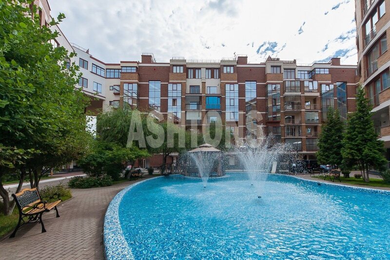 Five-Room Flat to Let in Akvamarin, Ozerkovskaya Quay