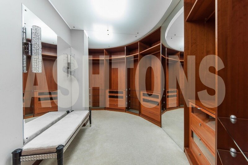 Two-Level Flat to Let on Plyushchikha, Near Smolenskaya