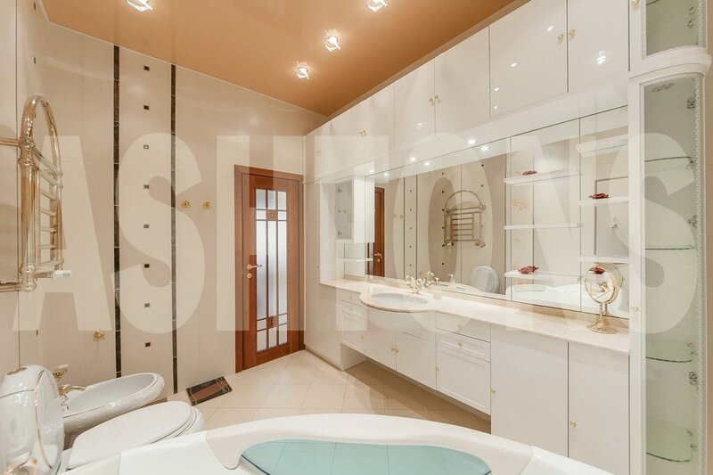 Four-Room Flat for Sale in Dom na Davydkovskoy