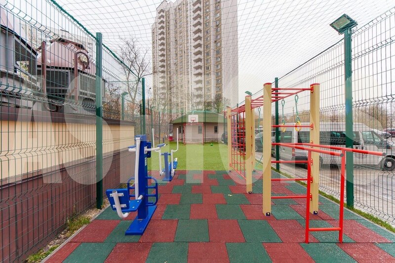 Four-Room Flat for Sale in Dom na Davydkovskoy
