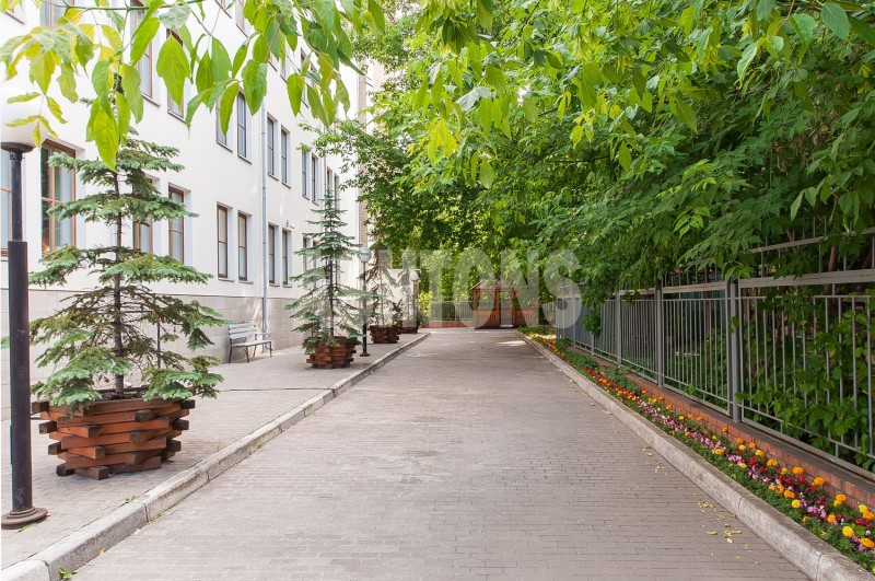 Residential Complex "Dom v Zubovskom Proezde"