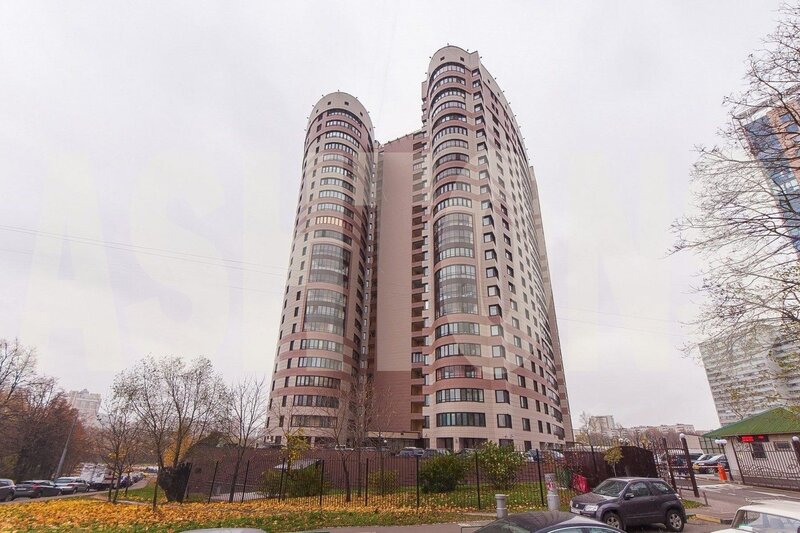Four-Room Flat for Sale in Dom na Davydkovskoy