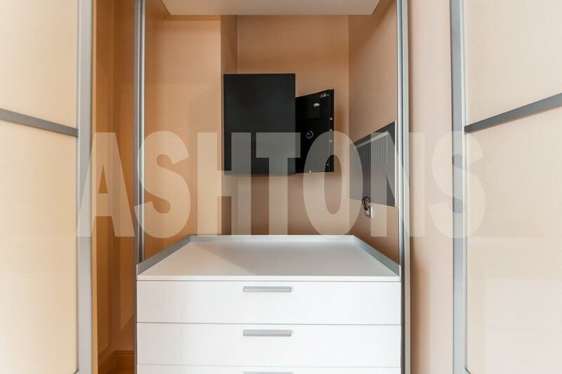 Two-Room Flat to Let on Novy Arbat 29, 300 sq m