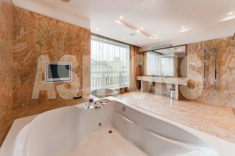 Two-Room Flat to Let on Novy Arbat 29, 300 sq m