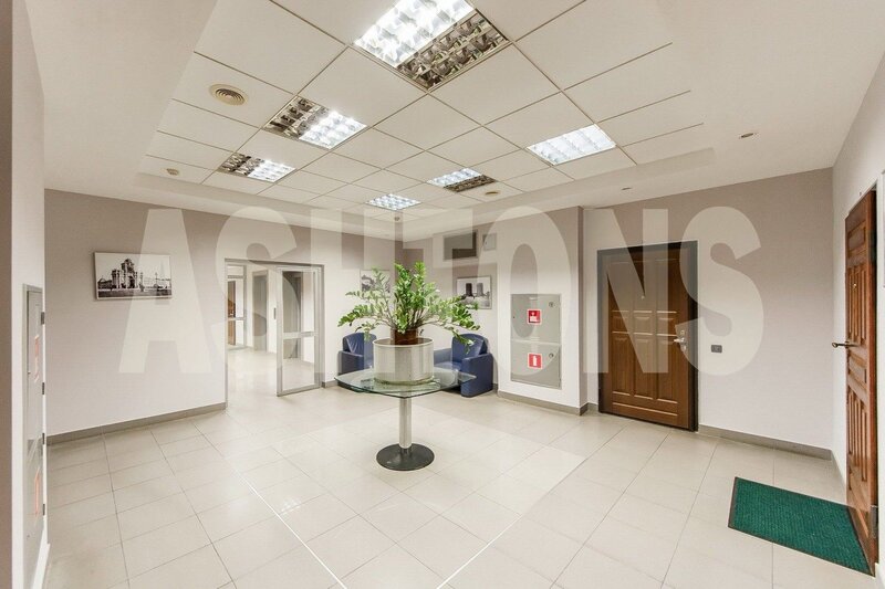 Two-Room Flat to Let on Novy Arbat 29, 300 sq m