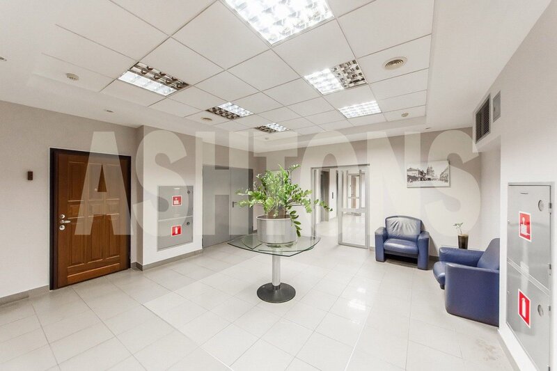 Two-Room Flat to Let on Novy Arbat 29, 300 sq m