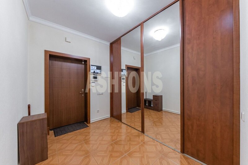 Three-Room Flat to Let in Edelveis Complex, Slavyansky