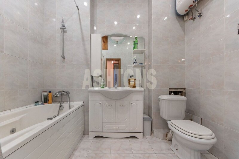 Four-Room Flat to Let at Patriarch's Ponds, Malaya Bronnaya
