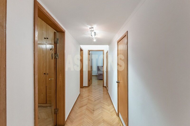 Four-Room Flat to Let at Patriarch's Ponds, Malaya Bronnaya