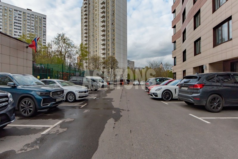 Residential Complex "Dom on Davydkovskaya"