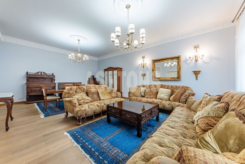 Four-Room Flat to Let in Park Palas, Khilkov Lane