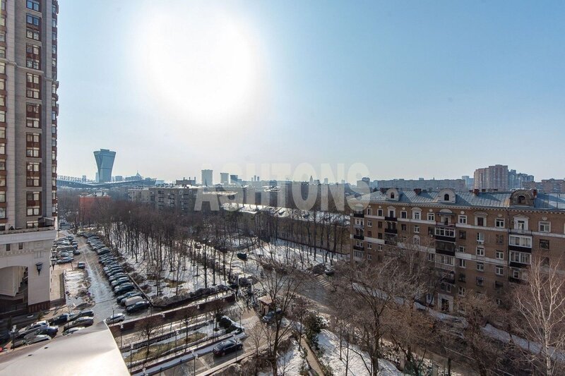 Four-Room Flat to Let in Triumf-Palas, Fireplace, Sauna
