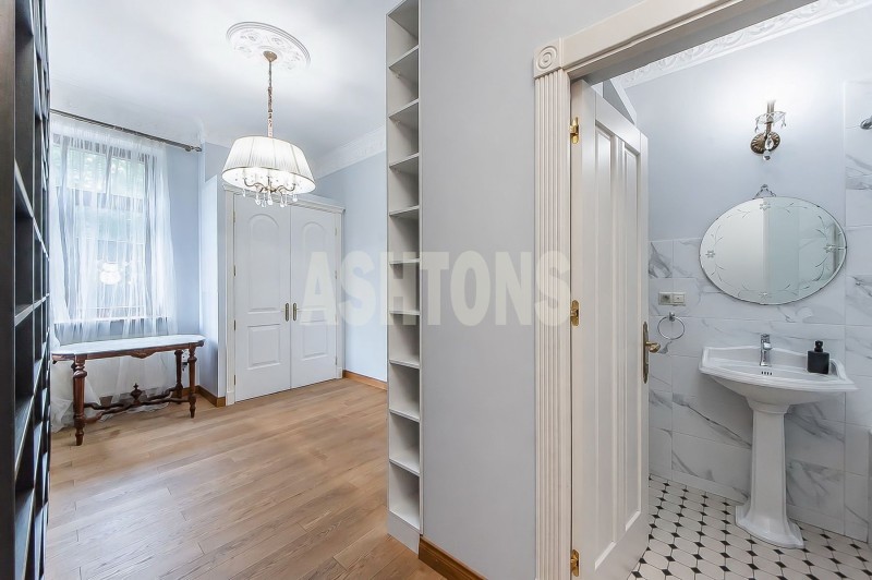 Four-Room Flat to Let in Park Palas, Khilkov Lane